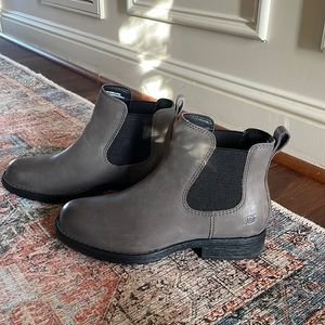 Born Chelsea Boots, never worn but without box